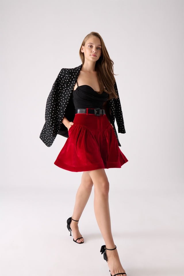 Isabel Terciopelo Rojo